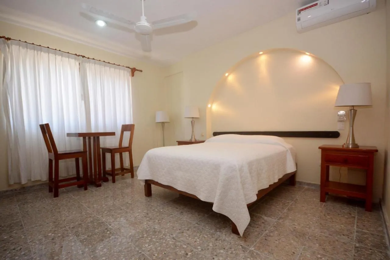 Boutique Hotel Delfin 5Th Avenue Playa del Carmen 2*,  Mexico